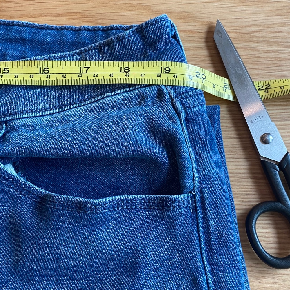 Boot cut plus size jeans - Picture 3 of 9